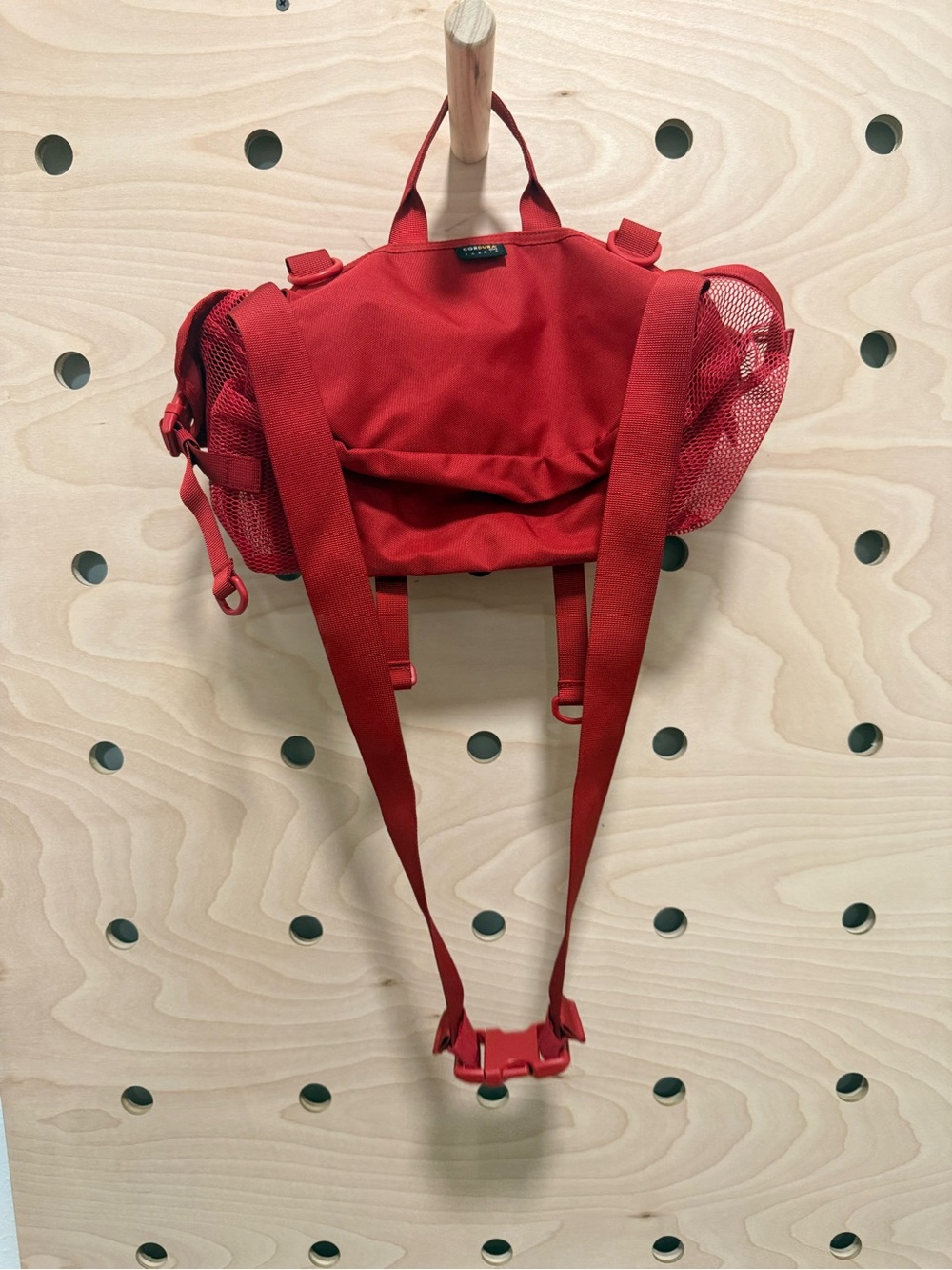 Supreme Red Mesh Shoulder/Chest Pack - Picture 4 of 4